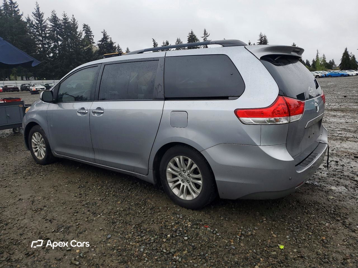 Toyota Sienna 2012