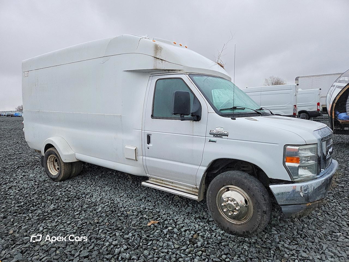 Ford Econoline 2011