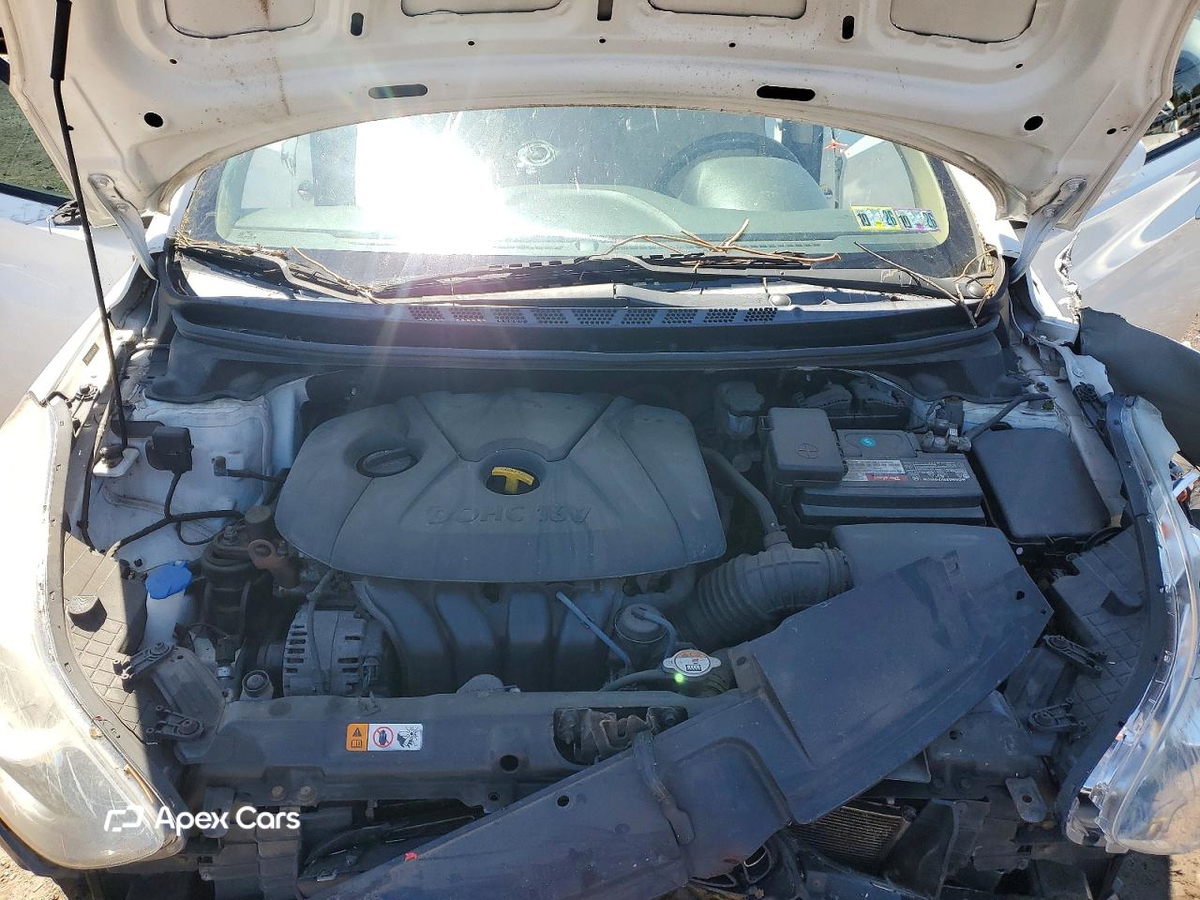 Hyundai Elantra 2013