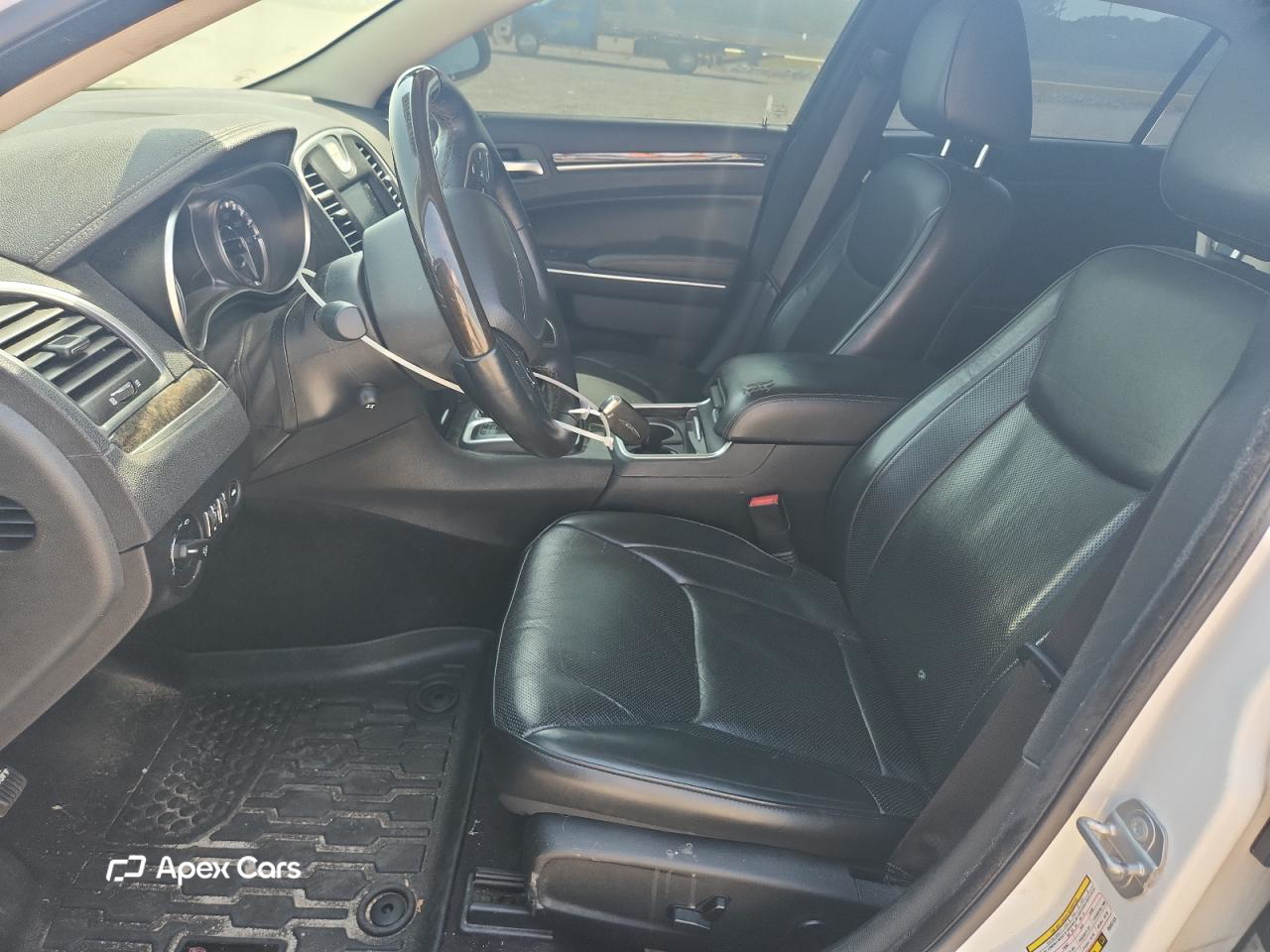 Chrysler 300 2016