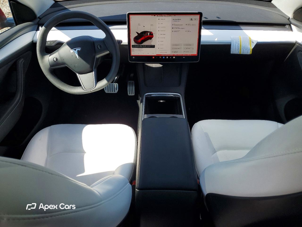 Tesla Model Y 2025