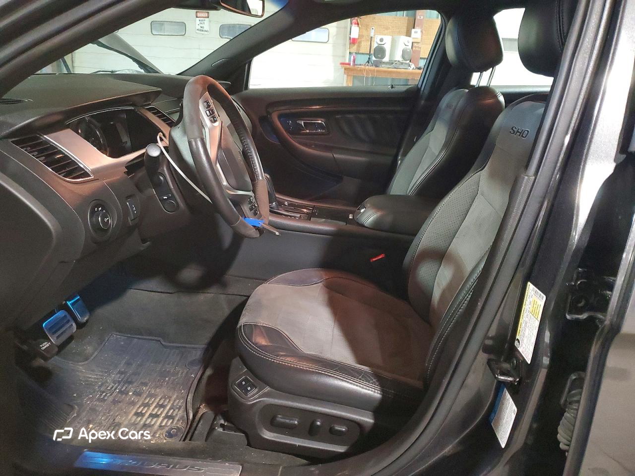 Ford Taurus 2015