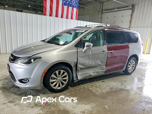 Chrysler Pacifica 2017 - Image 1 of 12