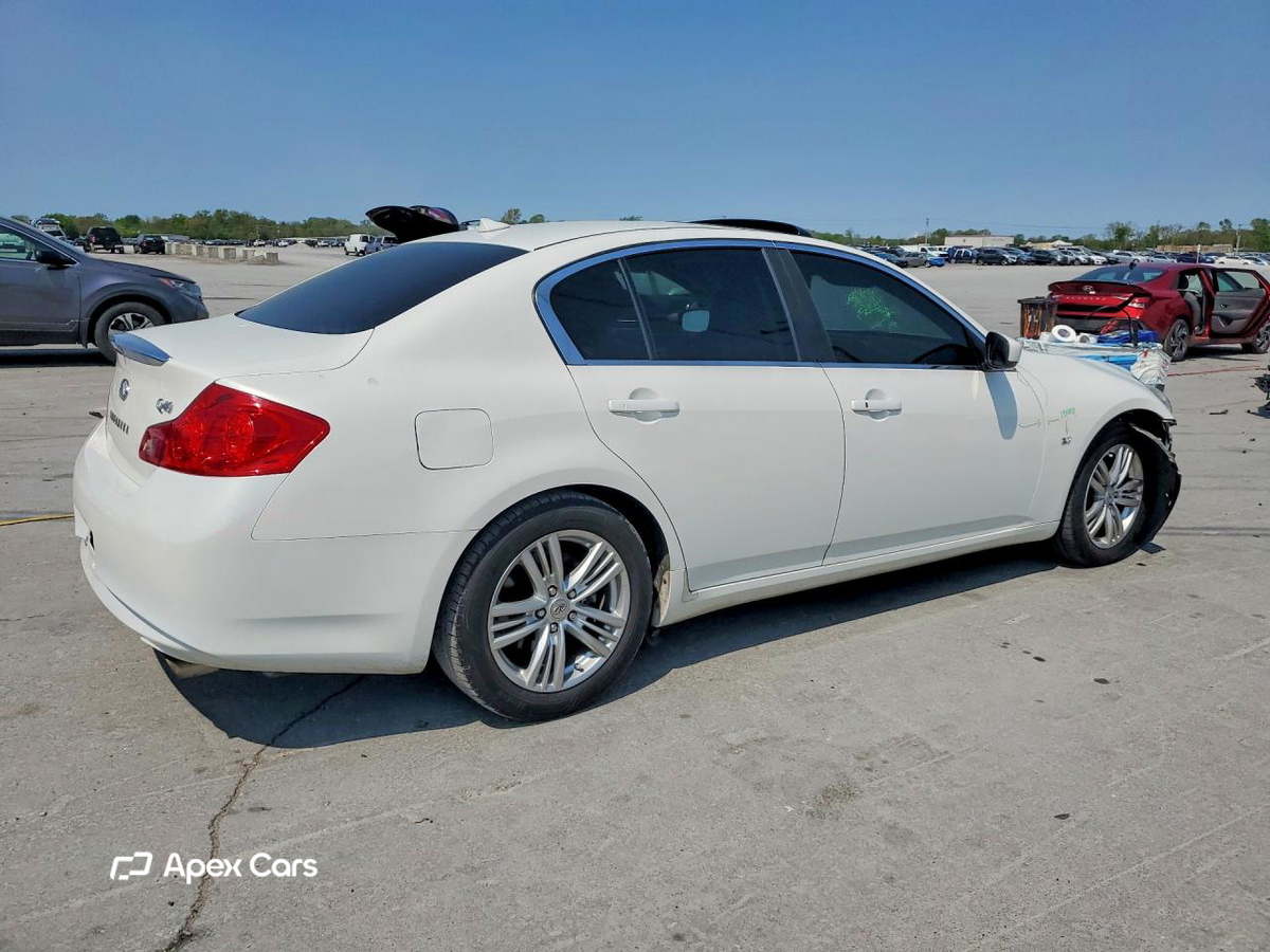Infiniti Q40 2015