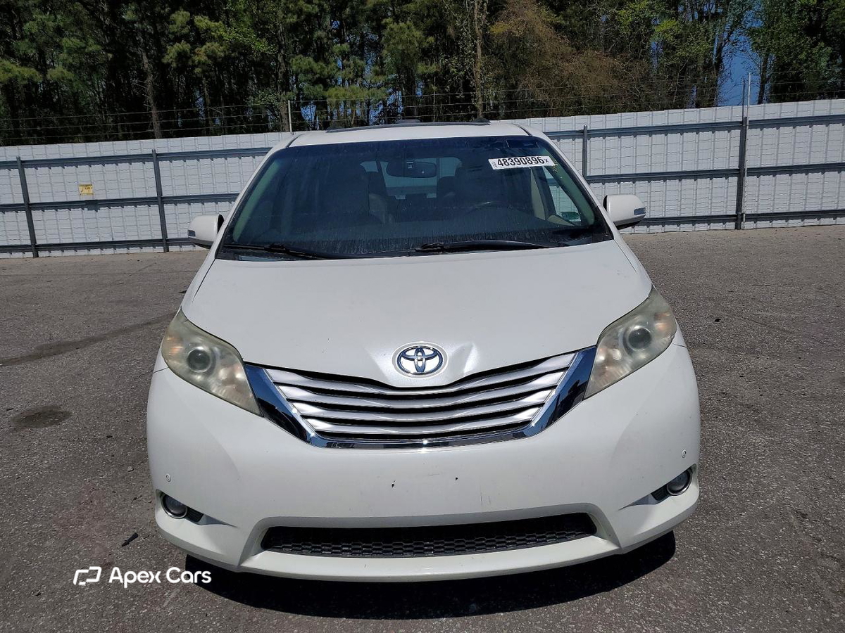 Toyota Sienna 2013