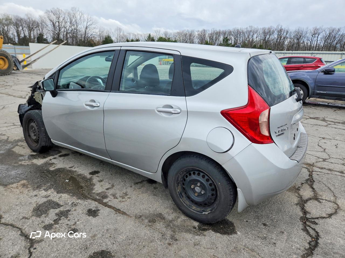 Nissan Versa 2015