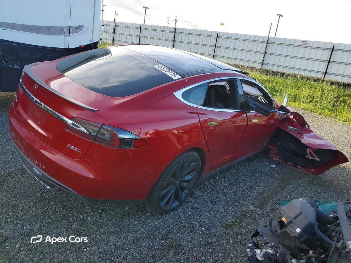 Tesla Model S 2016