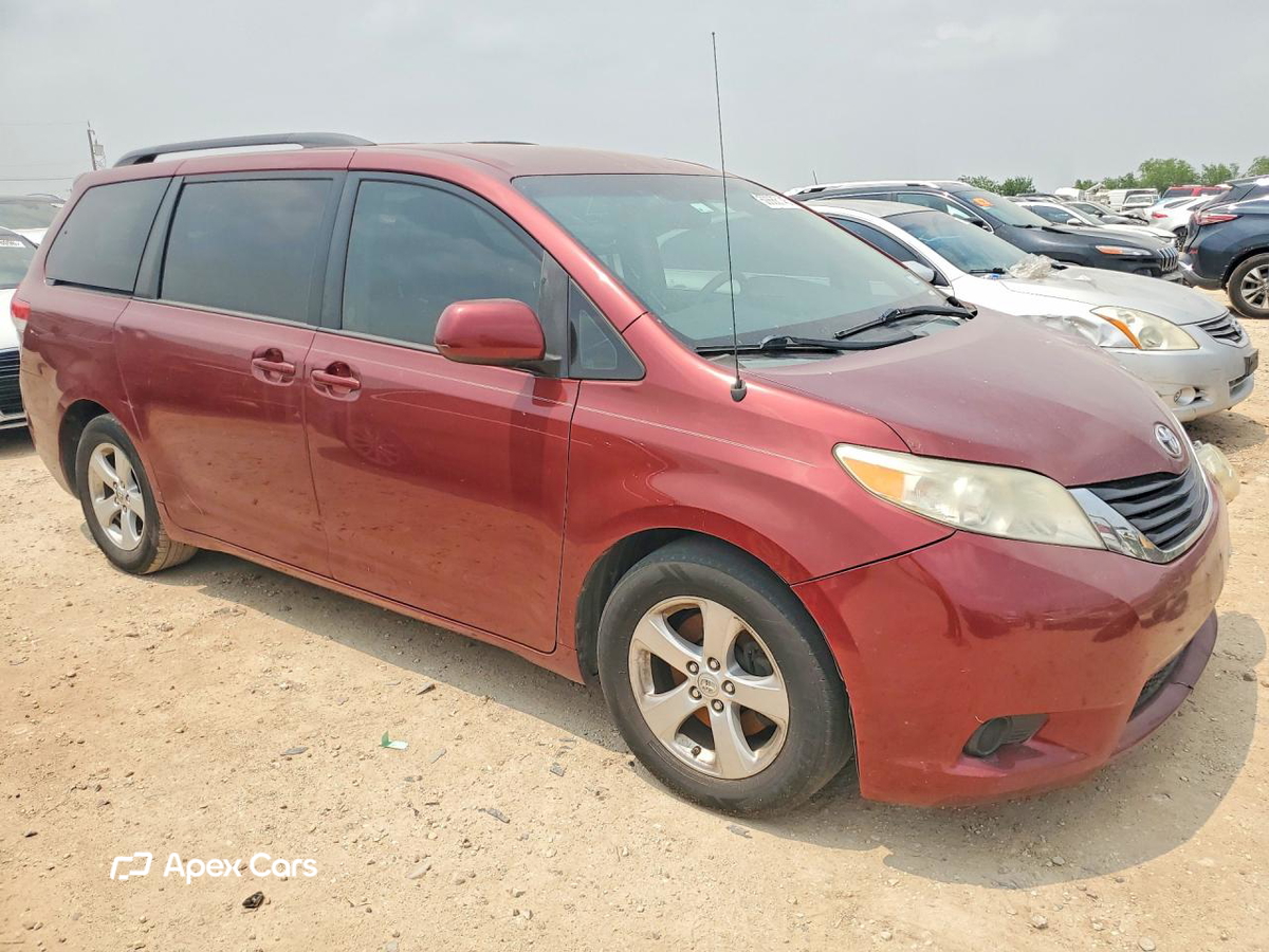 Toyota Sienna 2013