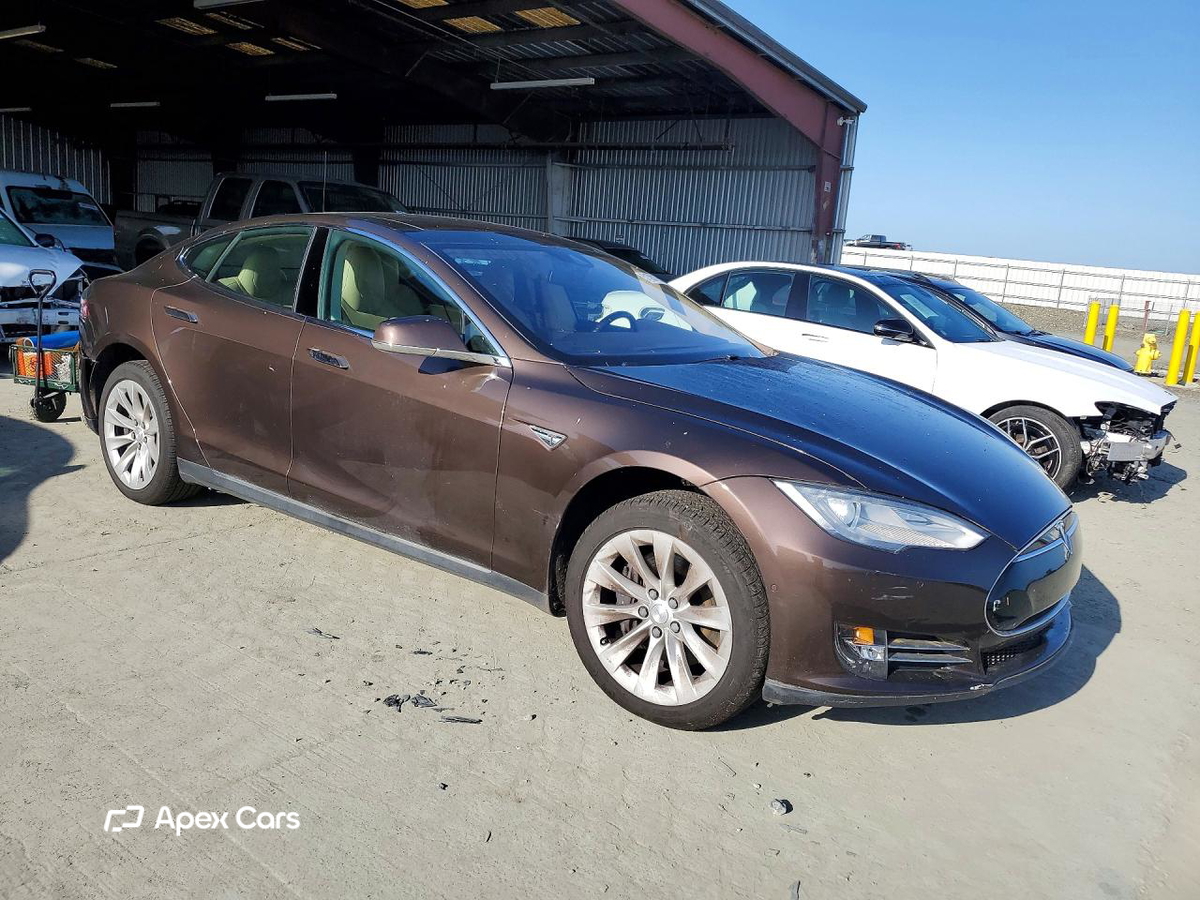 Tesla Model S 2014