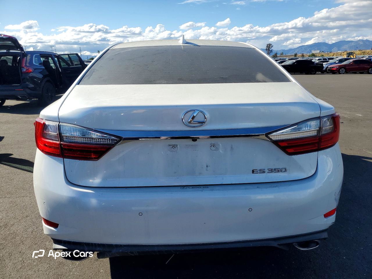 Lexus ES 2016
