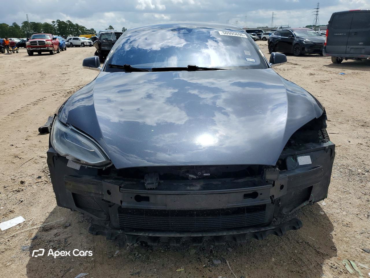 Tesla Model S 2016