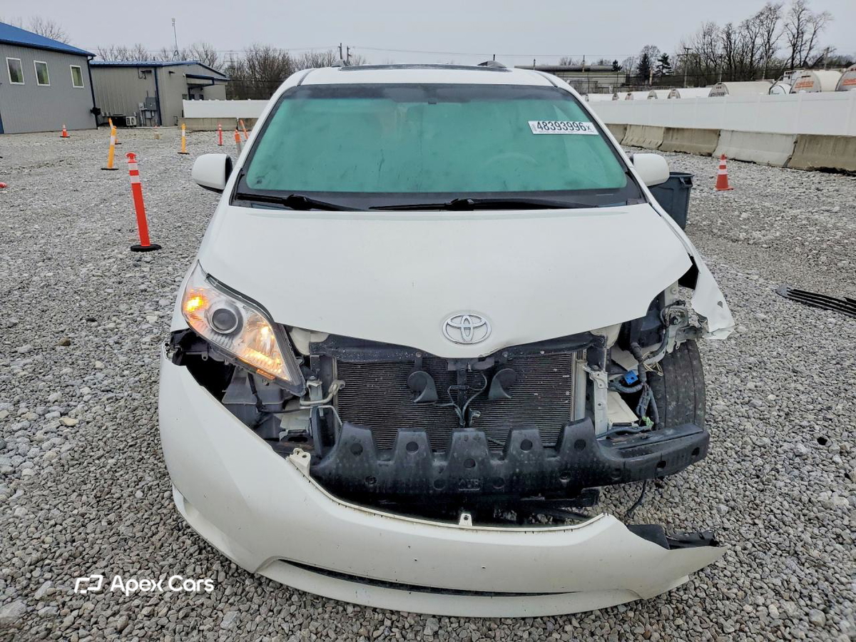 Toyota Sienna 2011