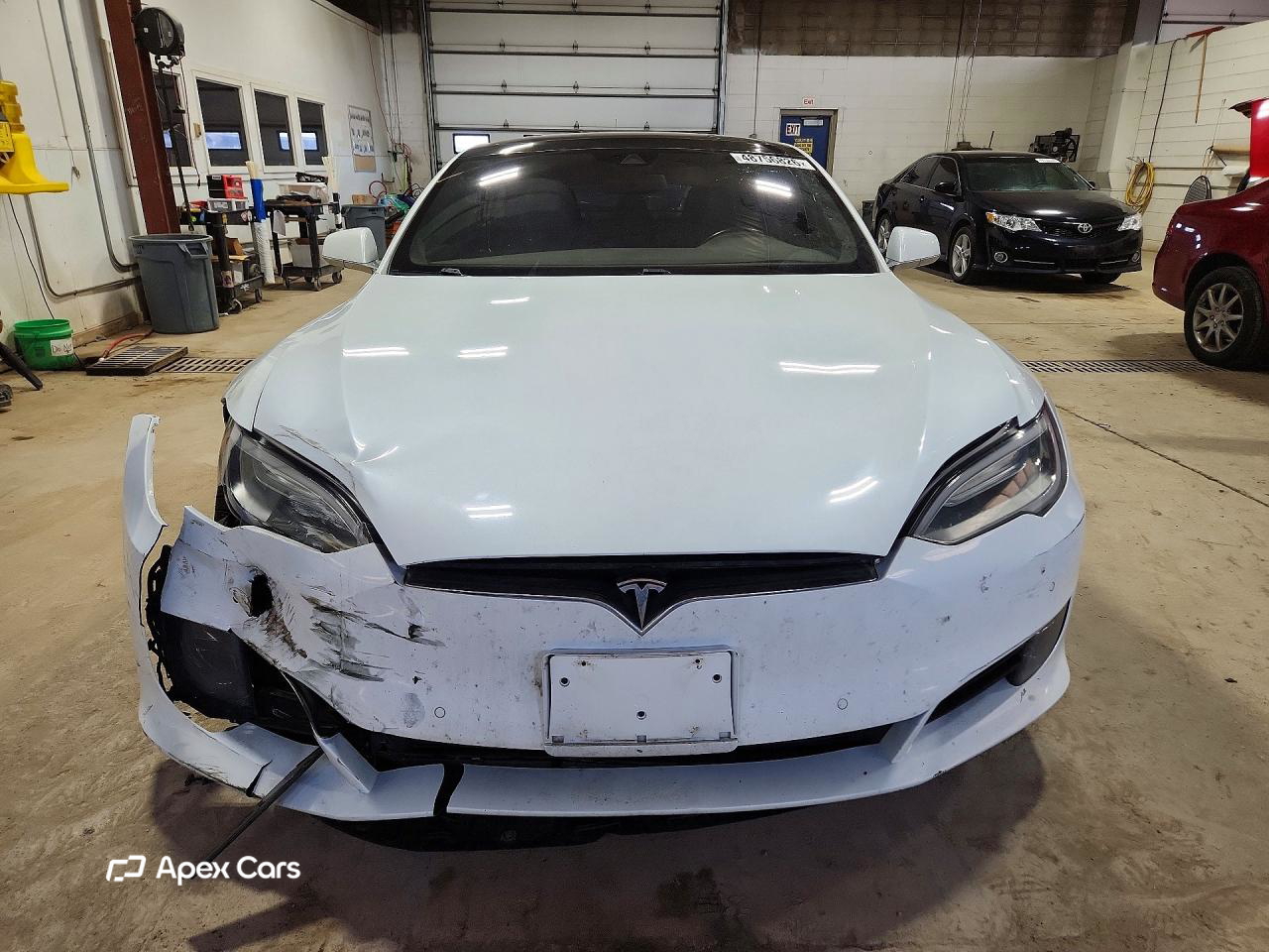 Tesla Model S 2016