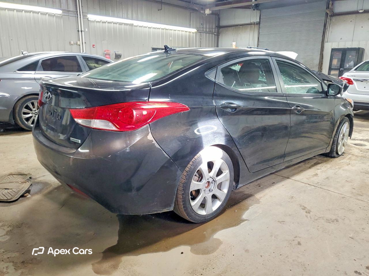 Hyundai Elantra 2012