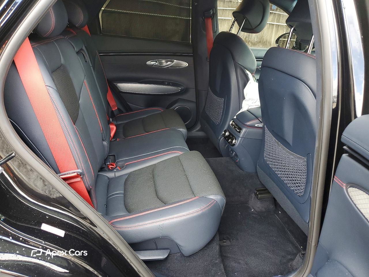 Genesis GV70 2023