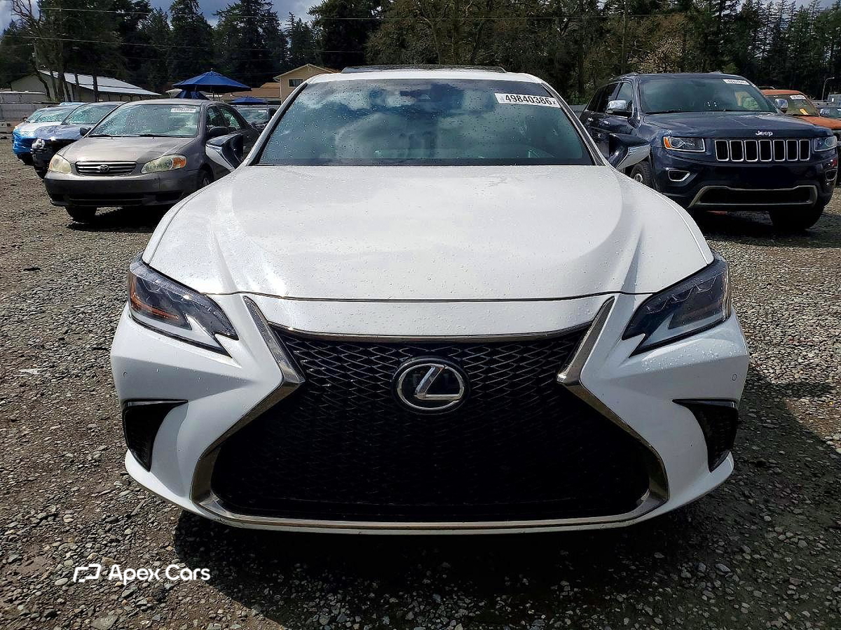 Lexus ES 2020