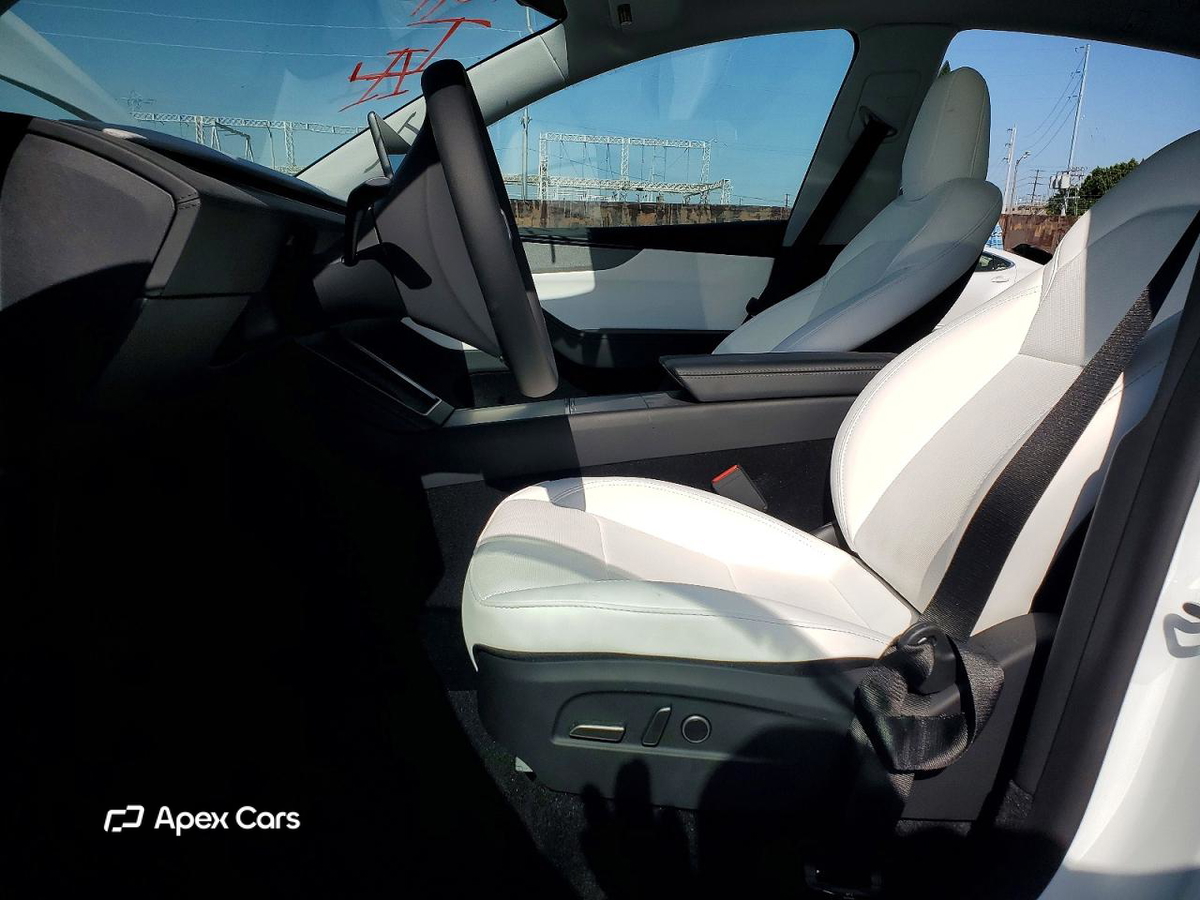 Tesla Model Y 2026