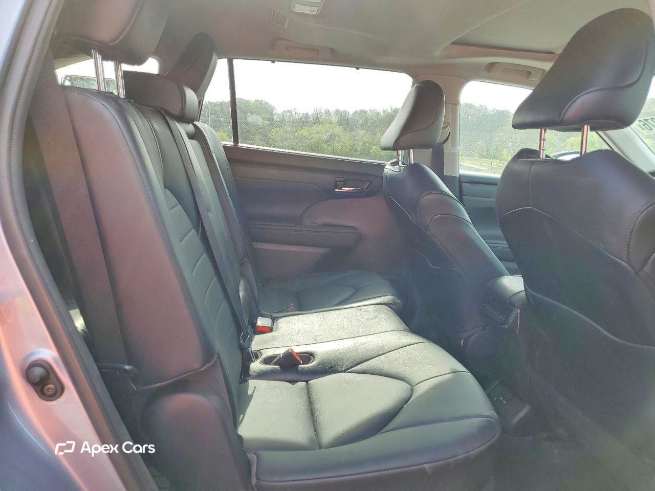 Toyota Highlander 2021