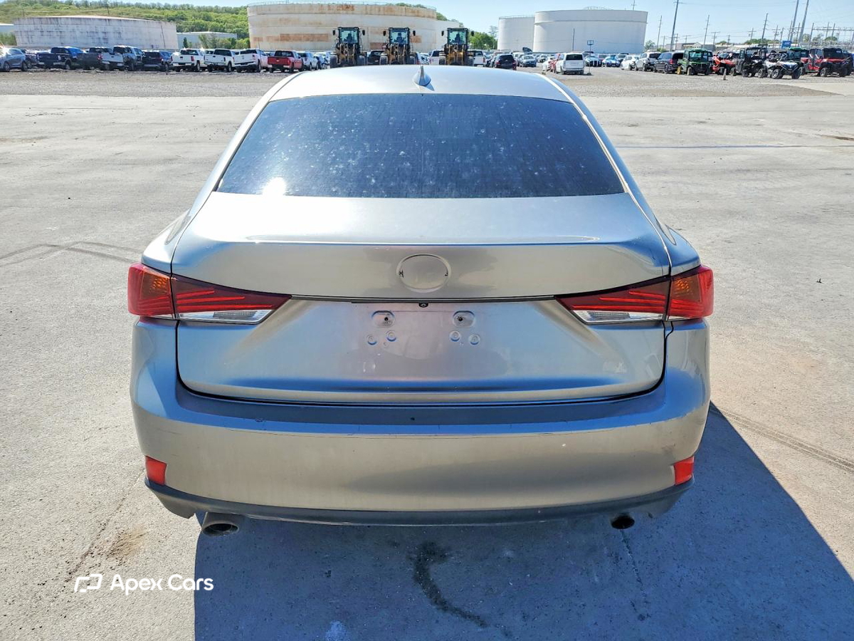Lexus IS 2016