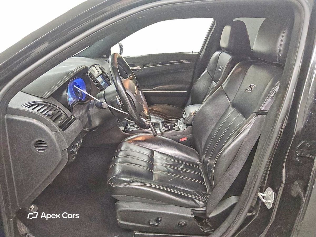 Chrysler 300 2019
