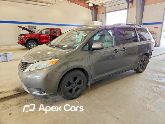 Toyota Sienna 2011 - Image 1 of 14
