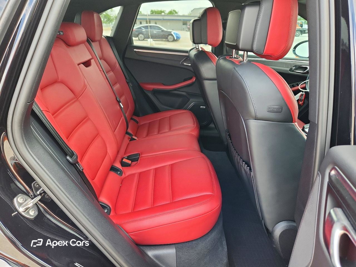 Porsche Macan 2021