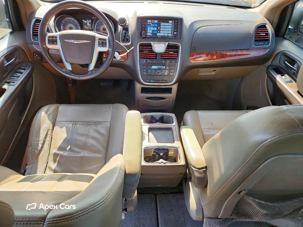 Chrysler Voyager 2013