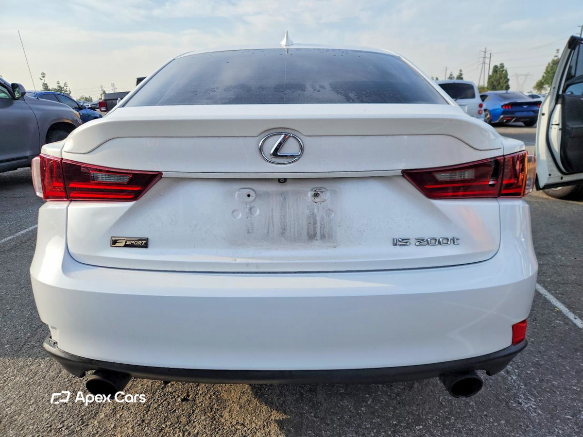 Lexus IS 2016