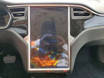 Tesla Model S 2015
