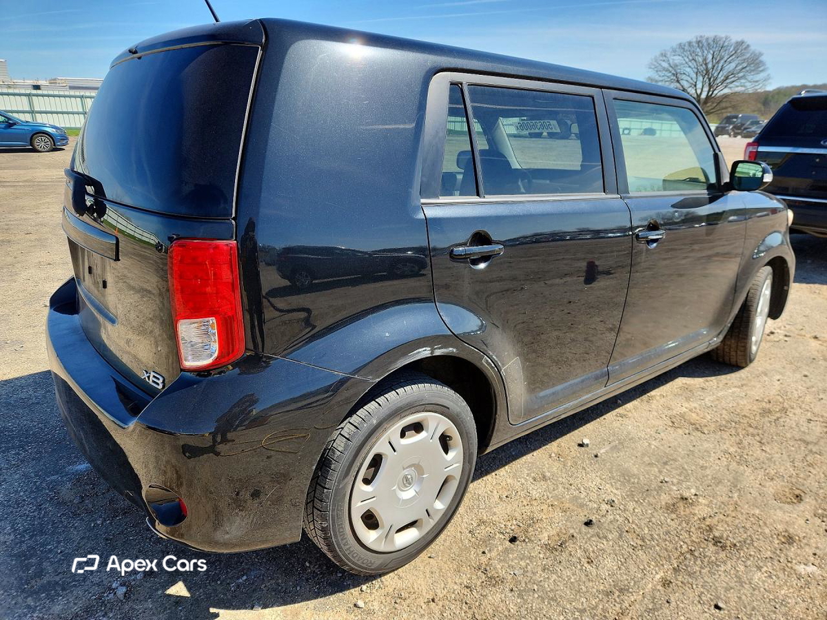 Scion xB 2012