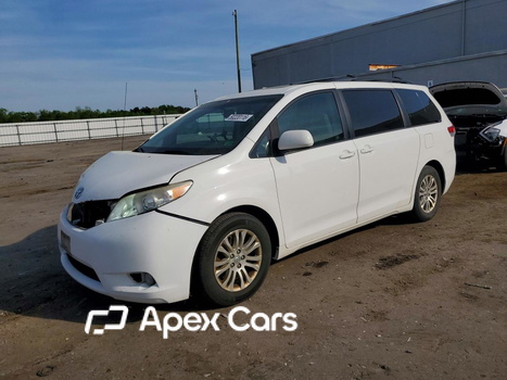 Toyota Sienna 2012 - Image 1 of 13