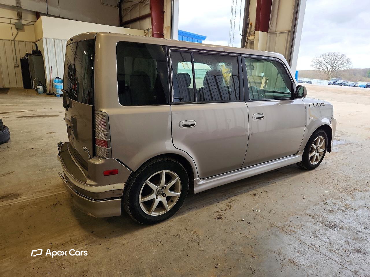 Toyota  2005