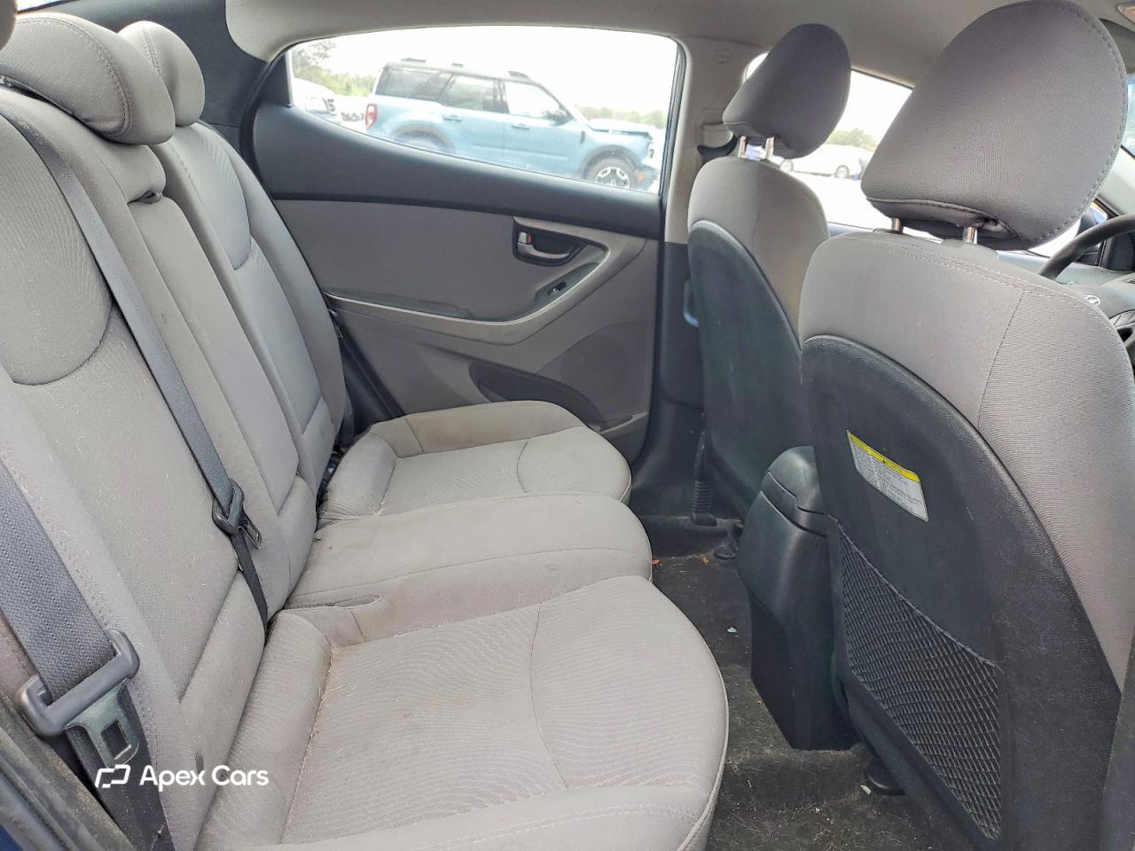 Hyundai Elantra 2016