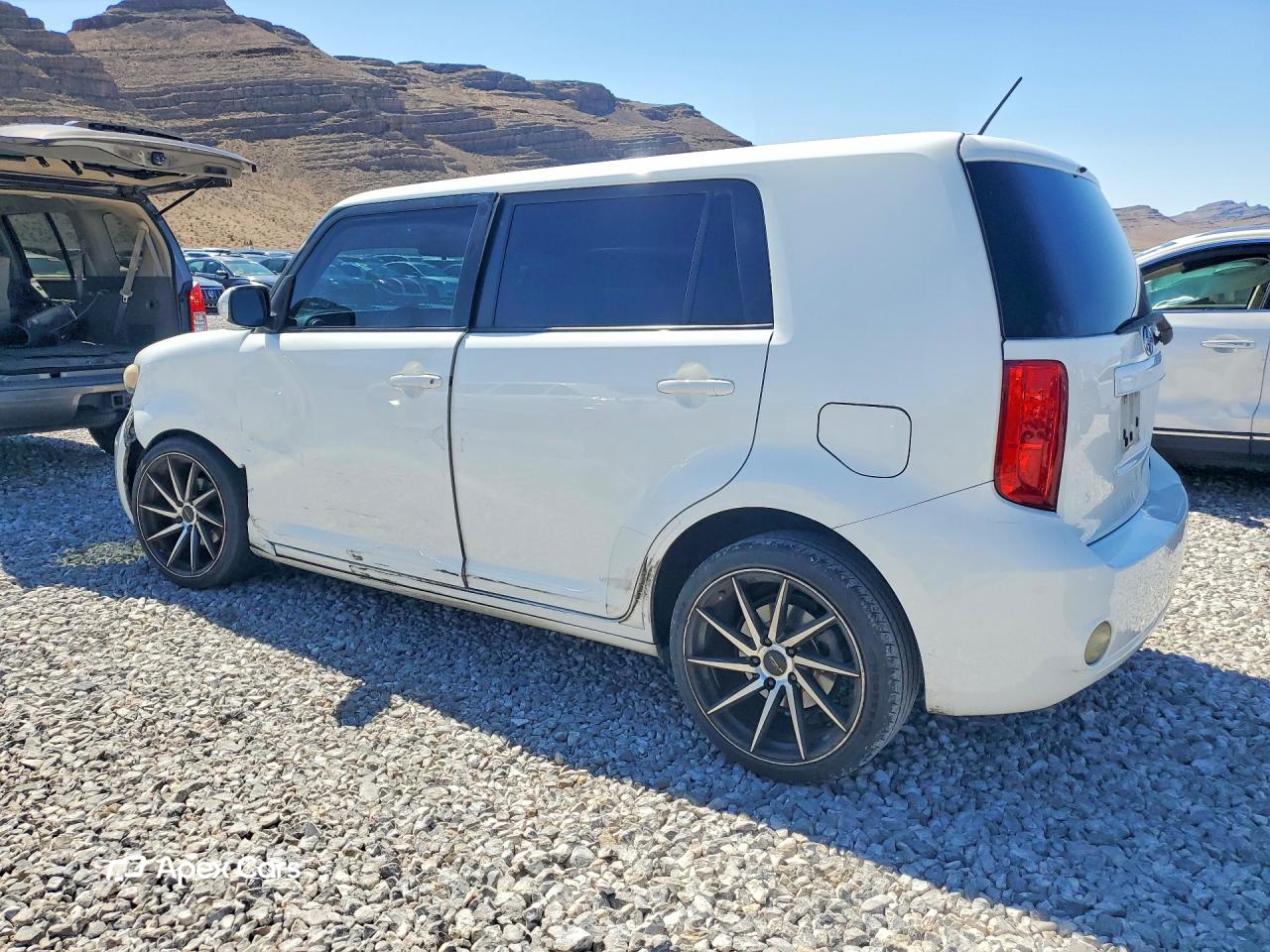 Toyota  2010