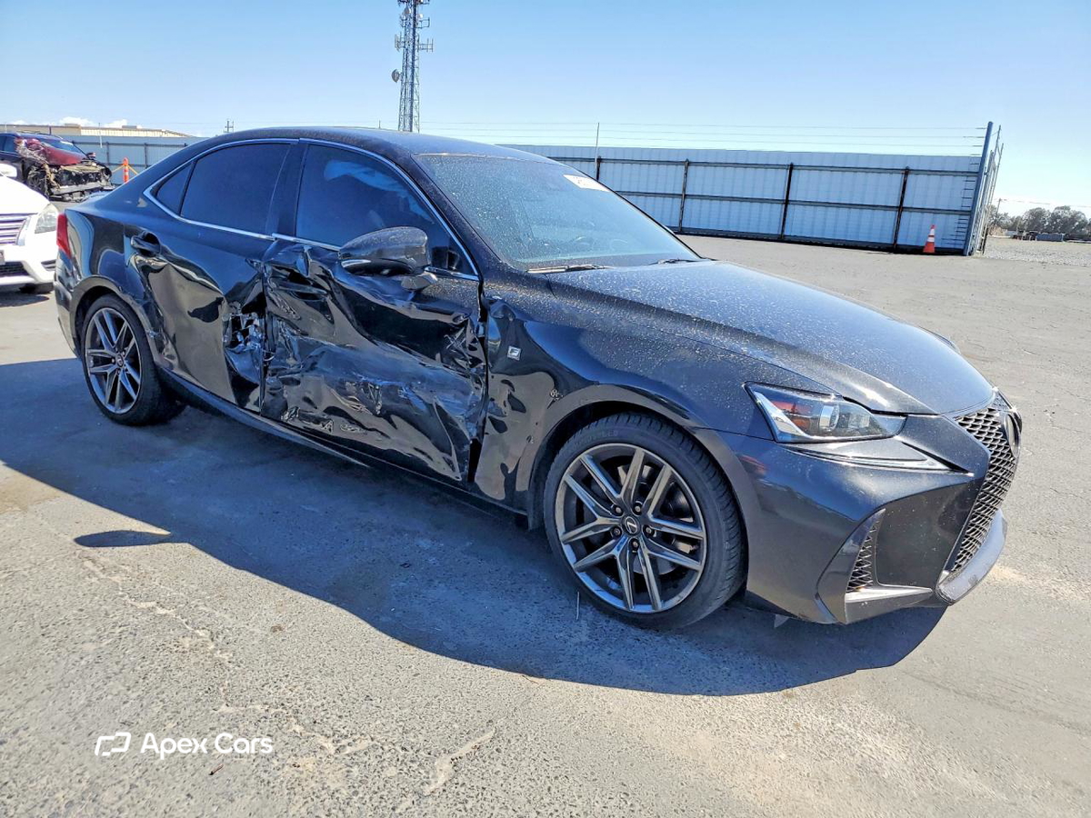 Lexus IS 2020