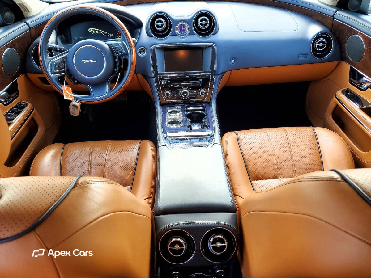 Jaguar XJ 2012