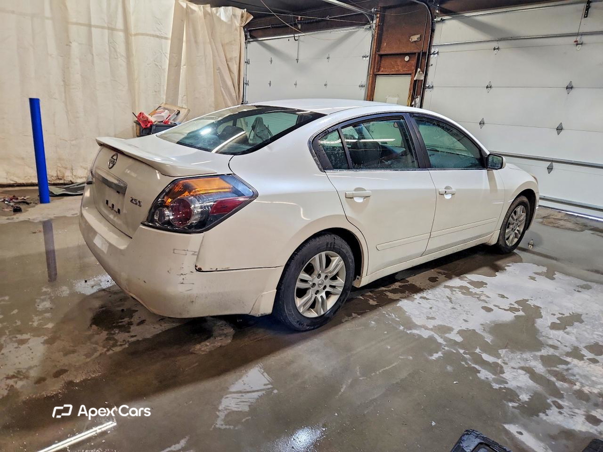 Nissan Altima 2011