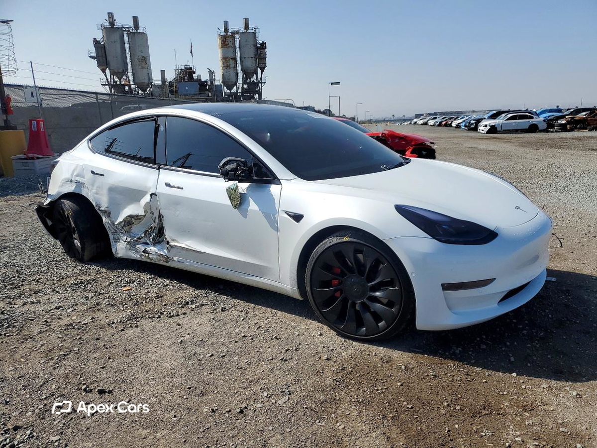 Tesla Model 3 2022