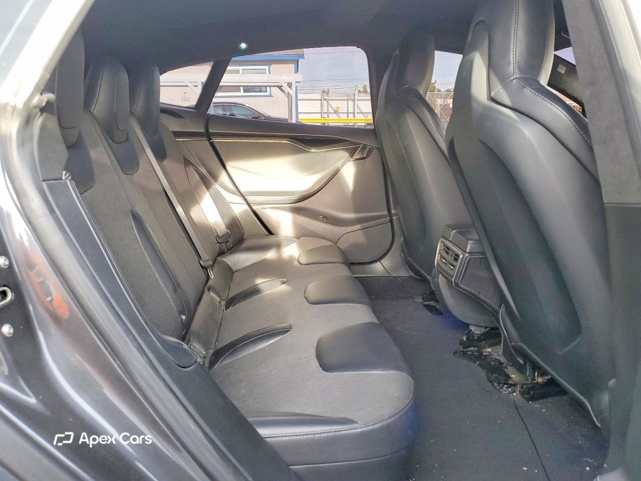 Tesla Model S 2015