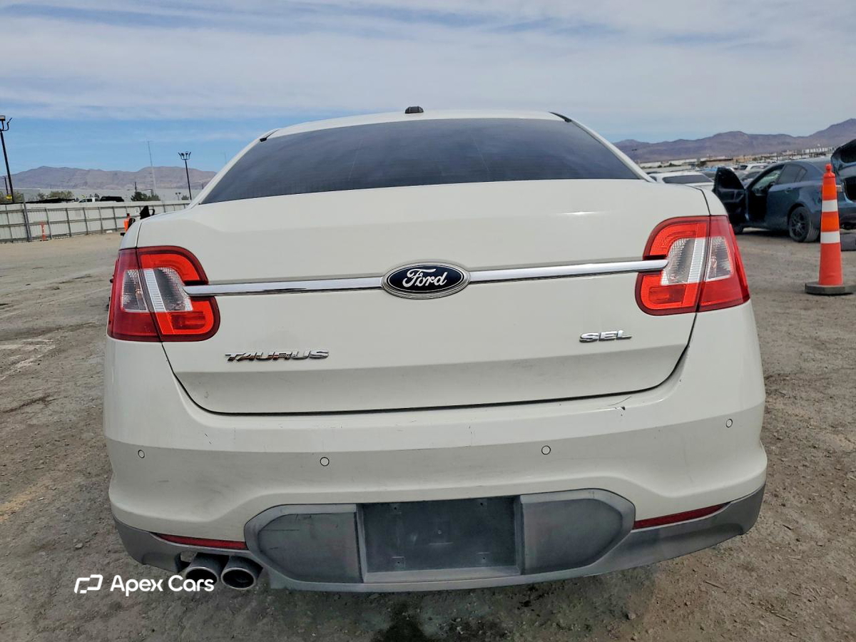 Ford Taurus 2011
