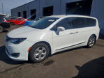Chrysler Pacifica 2017