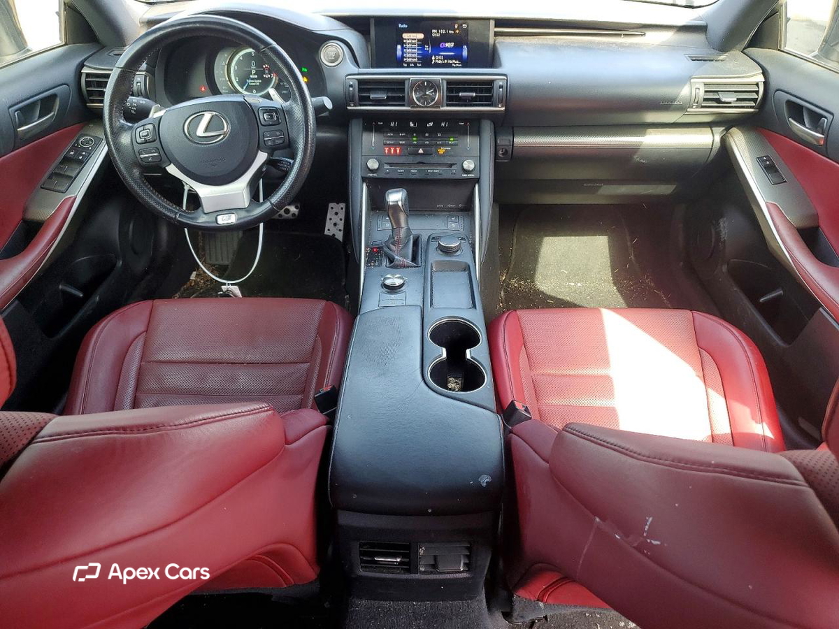 Lexus IS 2018