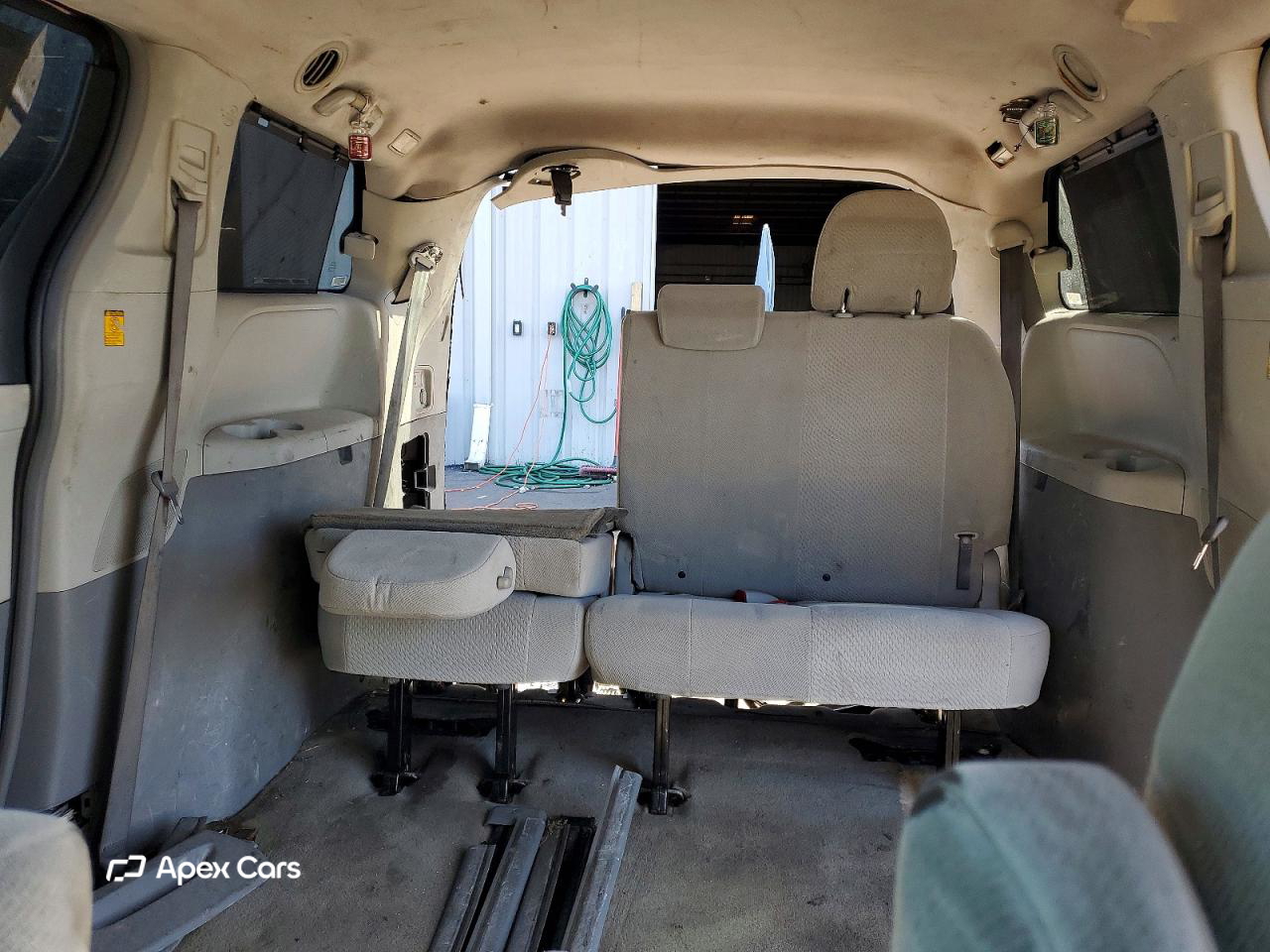 Toyota Sienna 2011