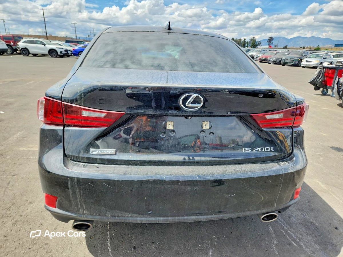 Lexus IS 2016