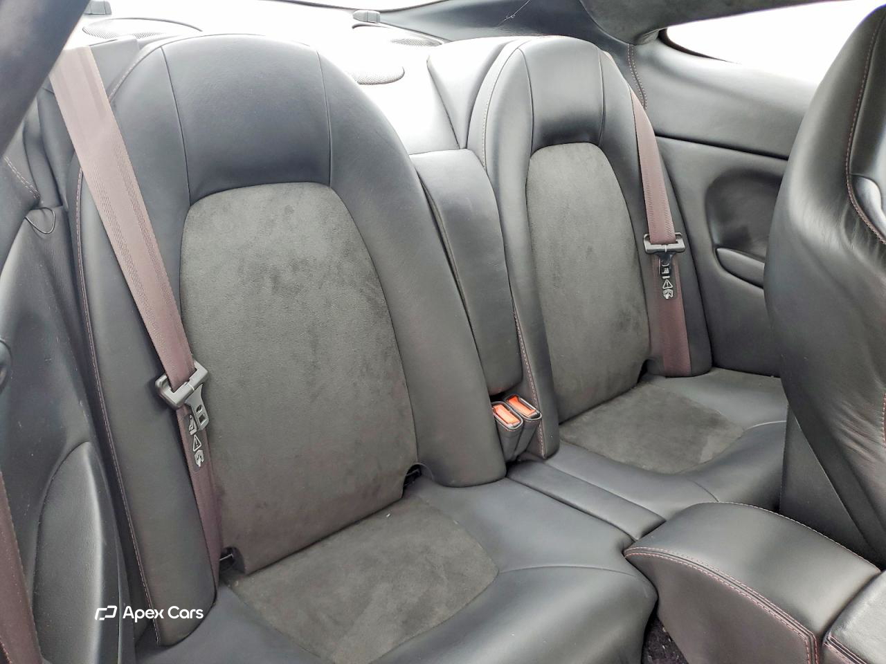 Aston Martin V12 Vanquish 2005