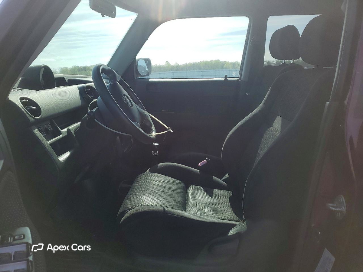 Scion xB 2004