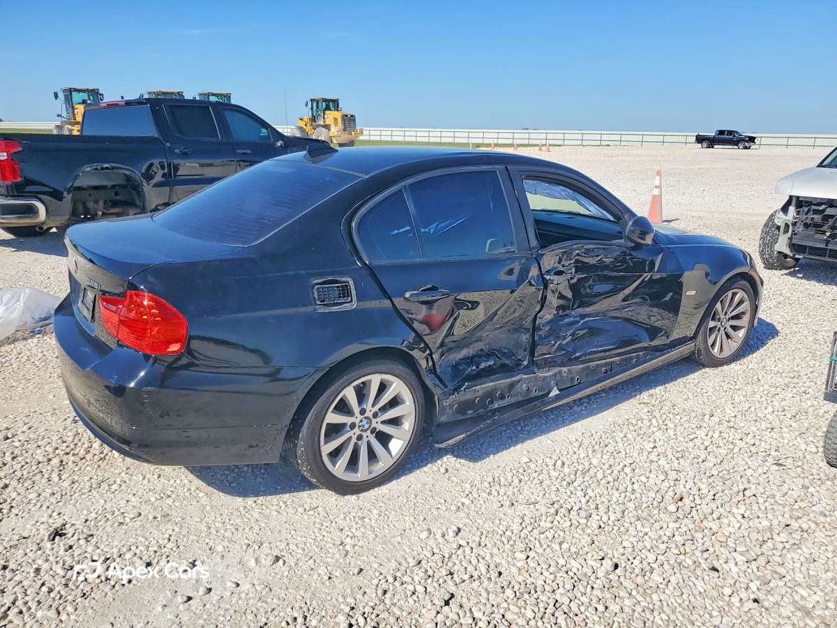 BMW Series 3 2011