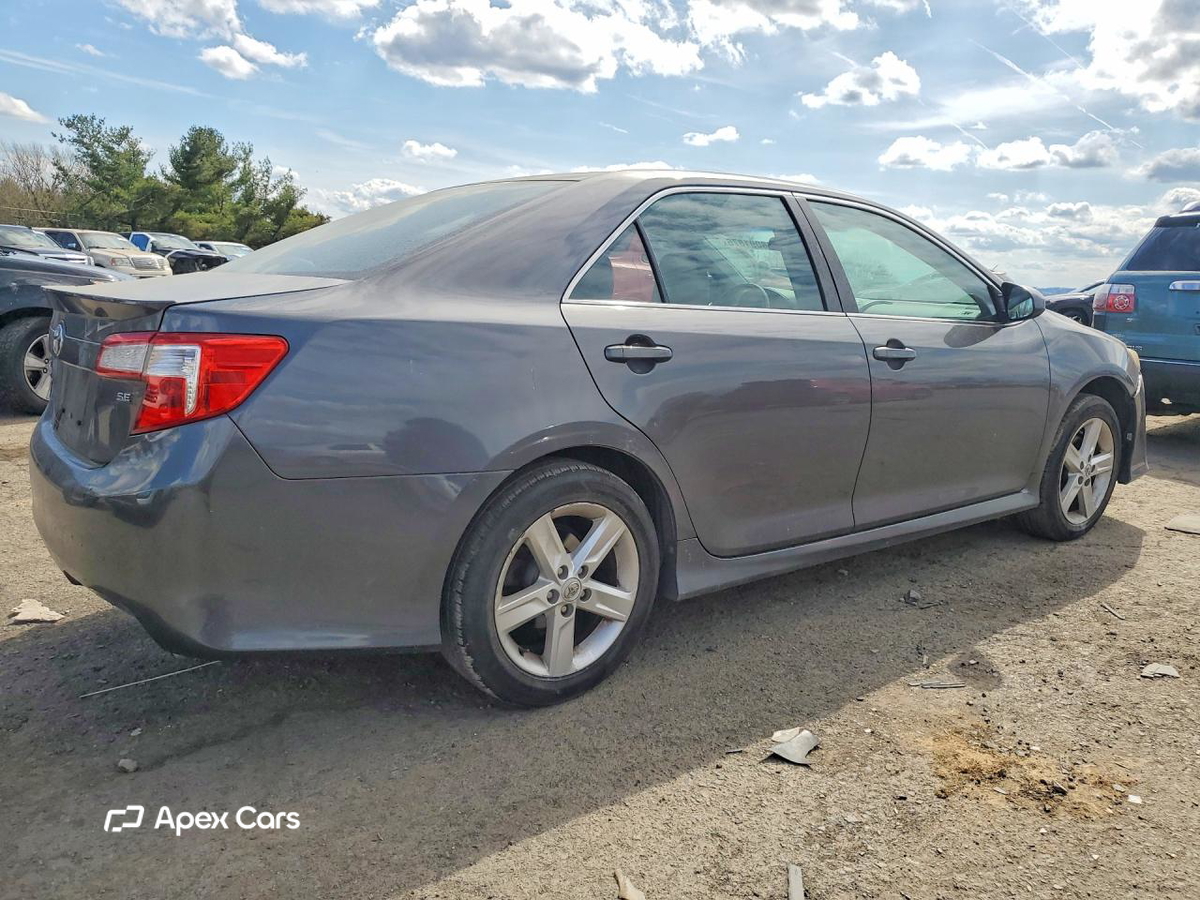 Toyota Camry 2012