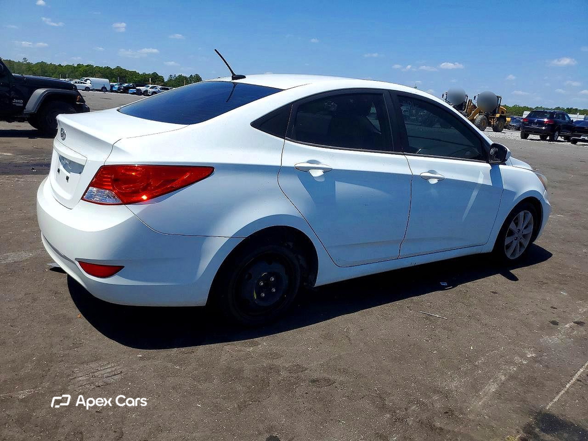 Hyundai Accent 2013