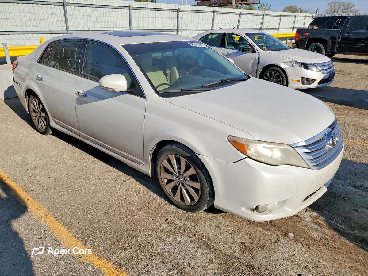 Toyota Avalon 2012